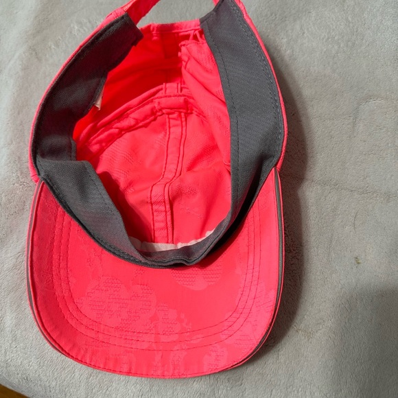 Lululemon hat - Picture 3 of 4